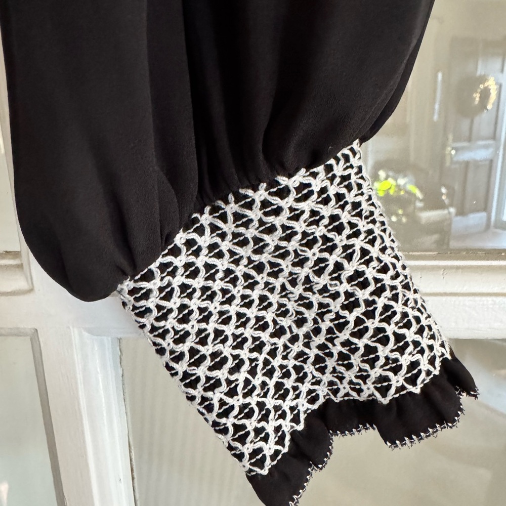 Alice + Olivia Aviva Bishop sleeve top - Picture 4 of 5